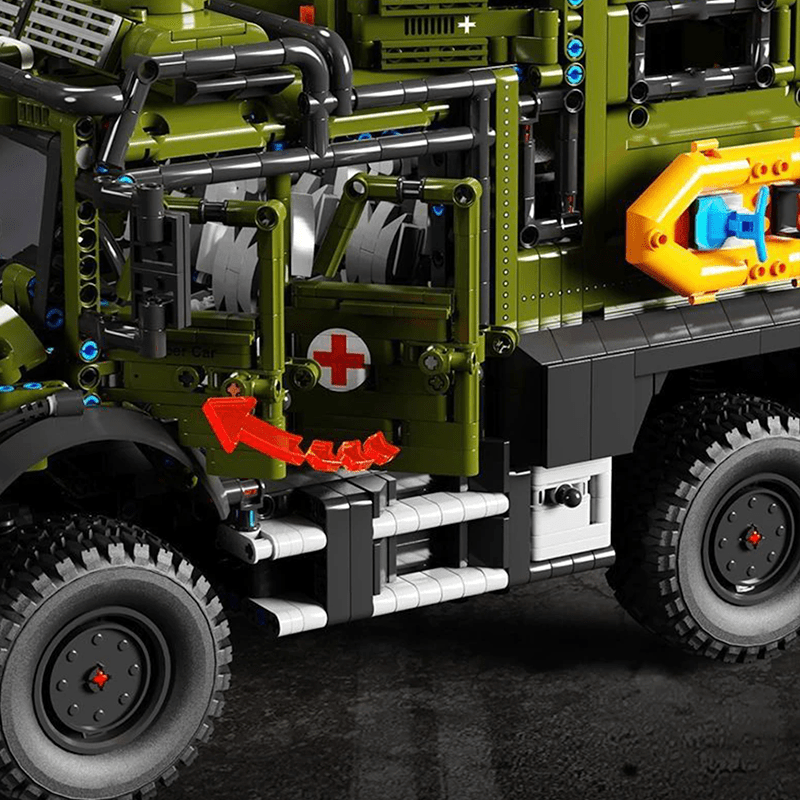 Armoured Military Ambulance - Building Set | Power Brickz