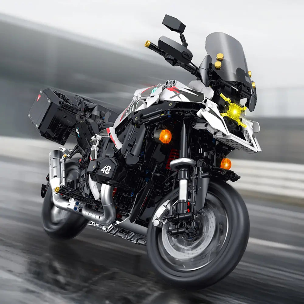 Boxer Beast 1300 Adventure made from Building Blocks Kit