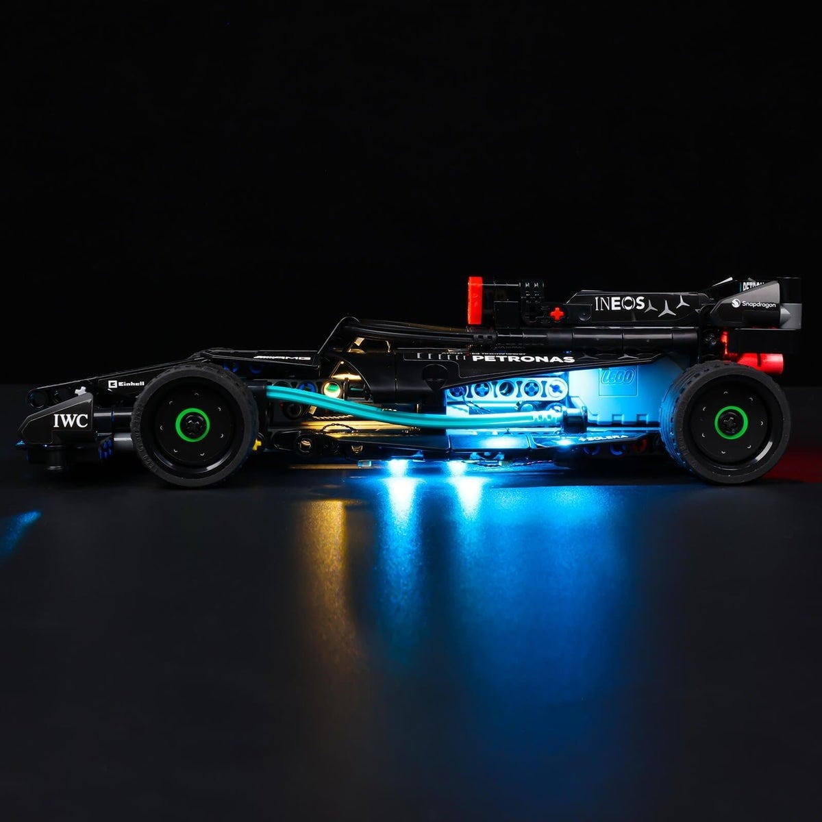 Mercedes-AMG F1 W14 E Performance Pull-Back 42165 LED Light Kit – Building Block Lighting | Power Brickz™