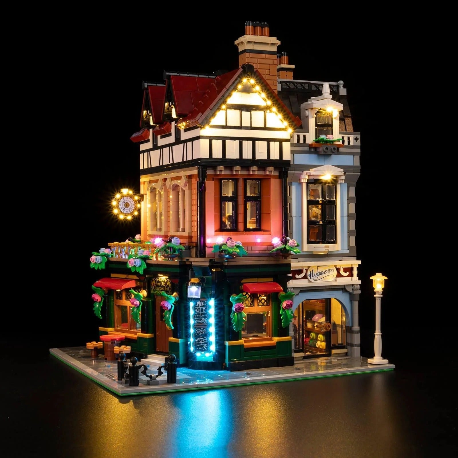 Tudor Corner 10350 LED Light Kit – Building Block Lighting | Power Brickz™