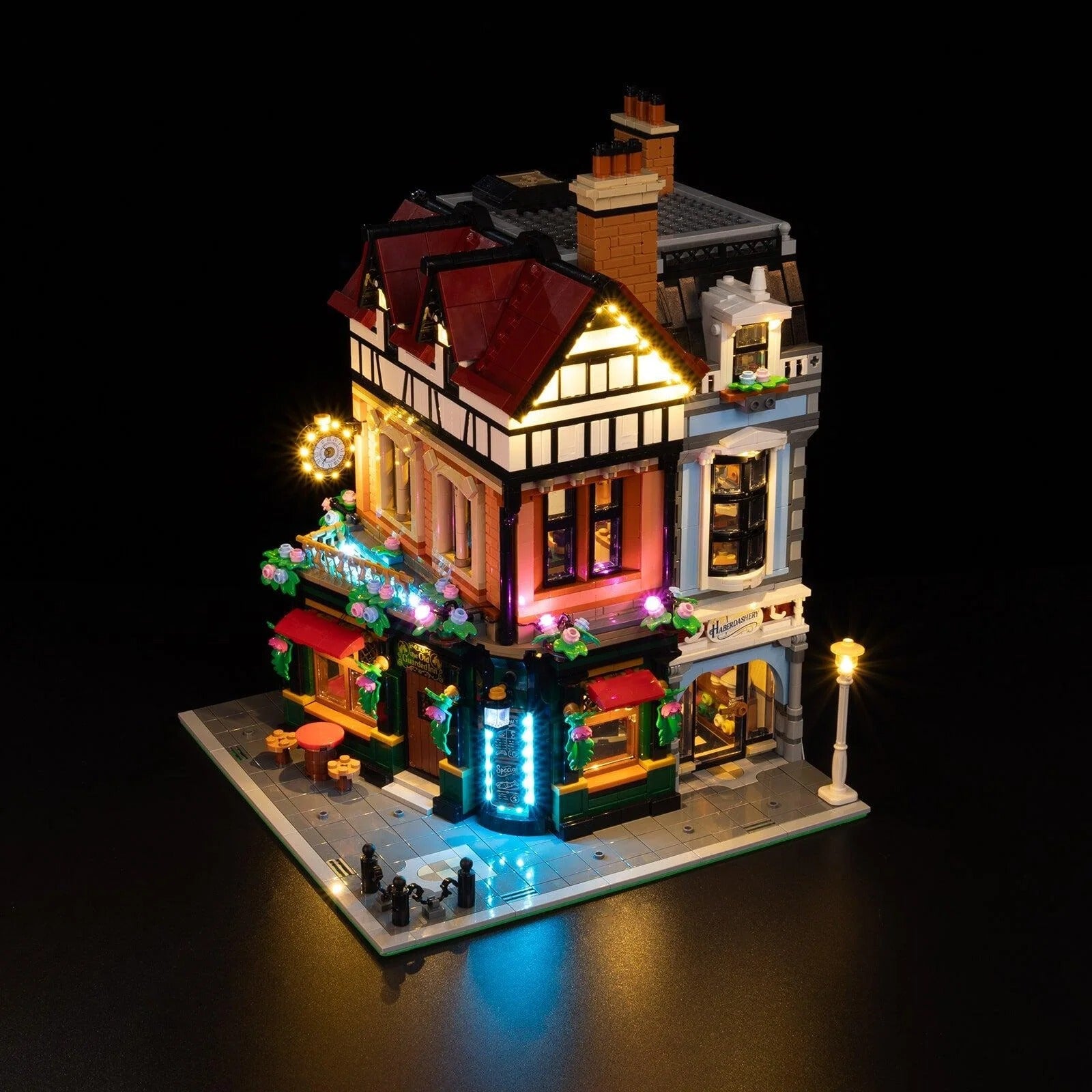 Tudor Corner 10350 LED Light Kit – Building Block Lighting | Power Brickz™