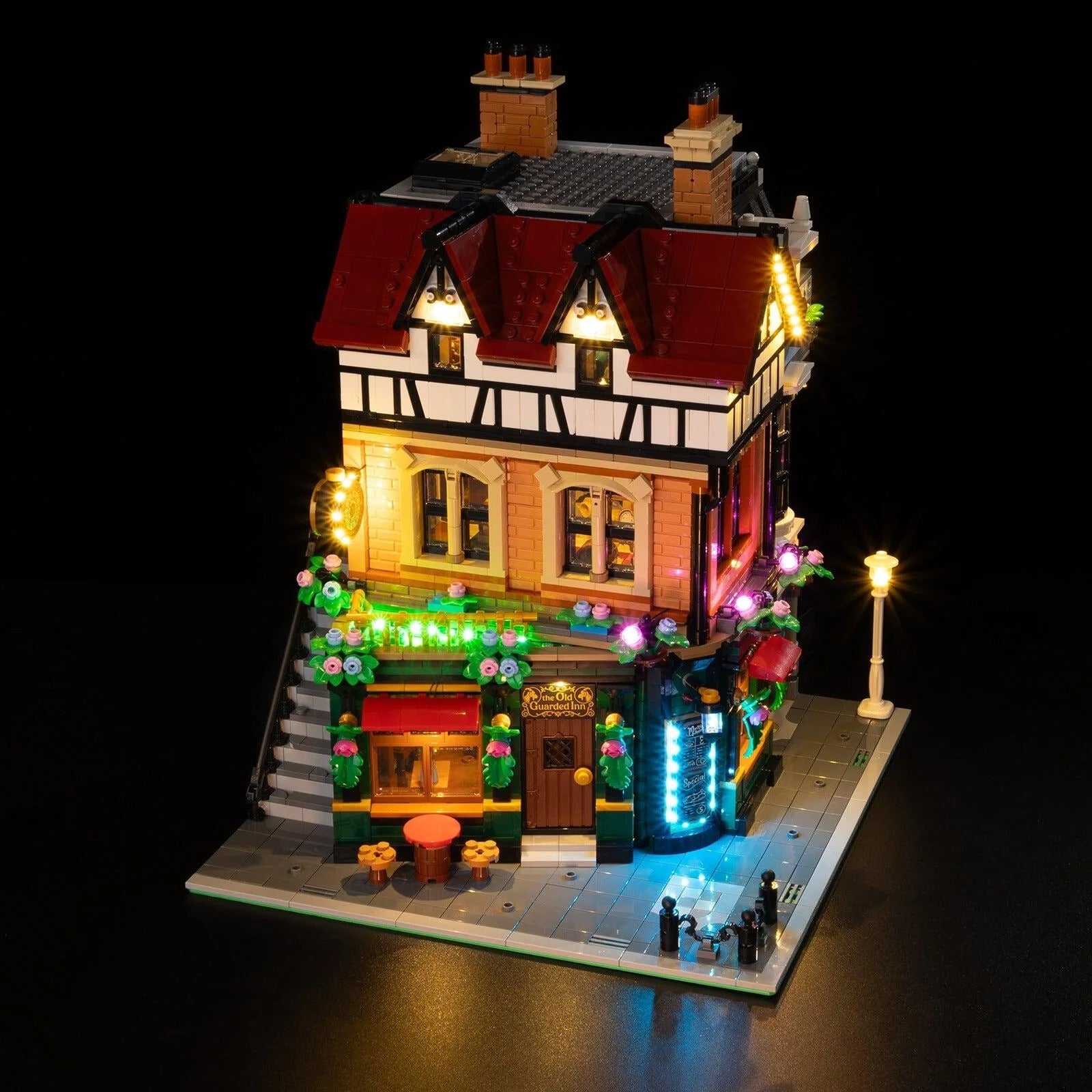 Tudor Corner 10350 LED Light Kit – Building Block Lighting | Power Brickz™
