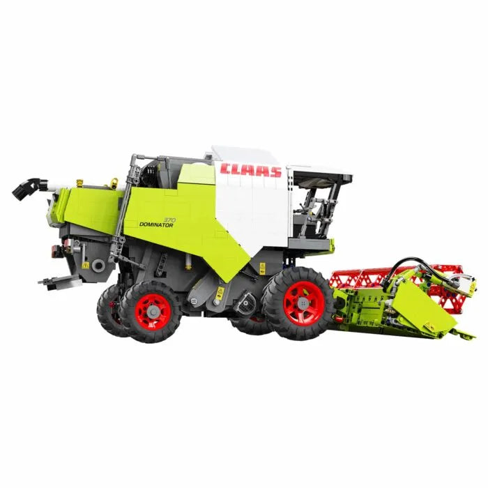 Claas Dominator 370 Harvester