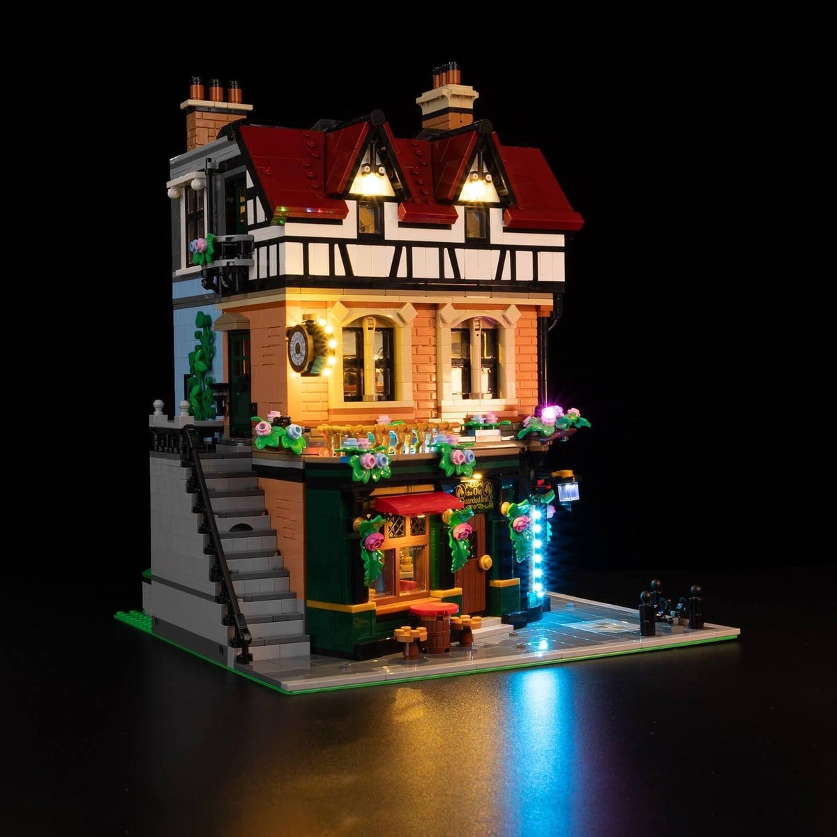 Tudor Corner 10350 LED Light Kit – Building Block Lighting | Power Brickz™