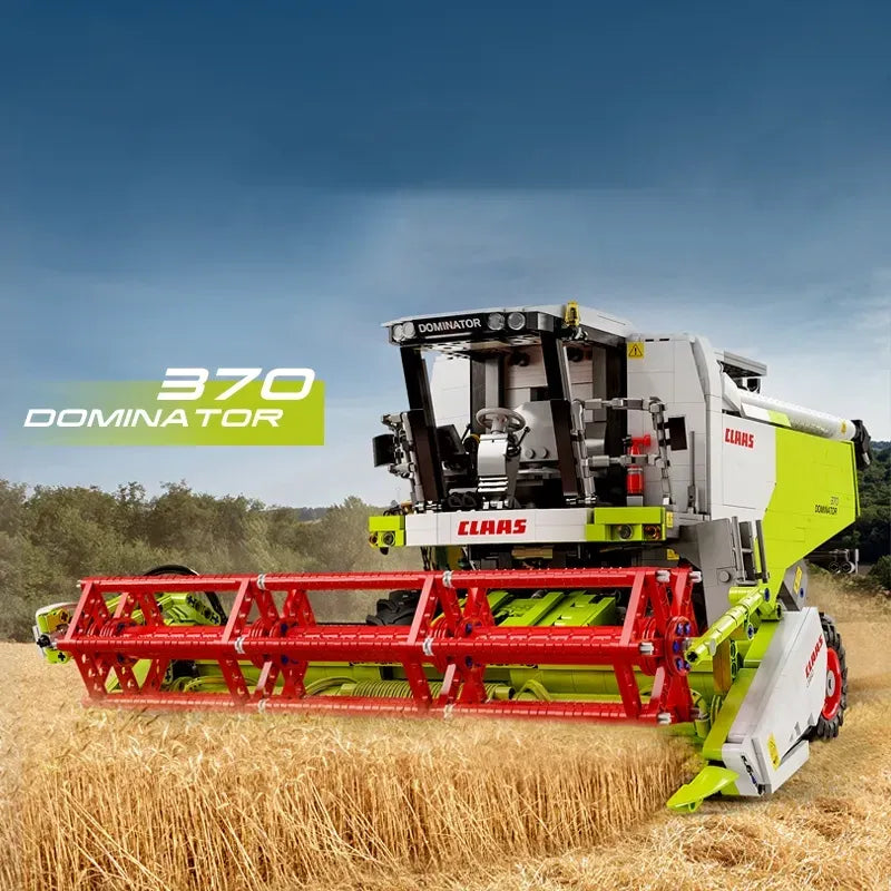 Claas Dominator 370 Harvester