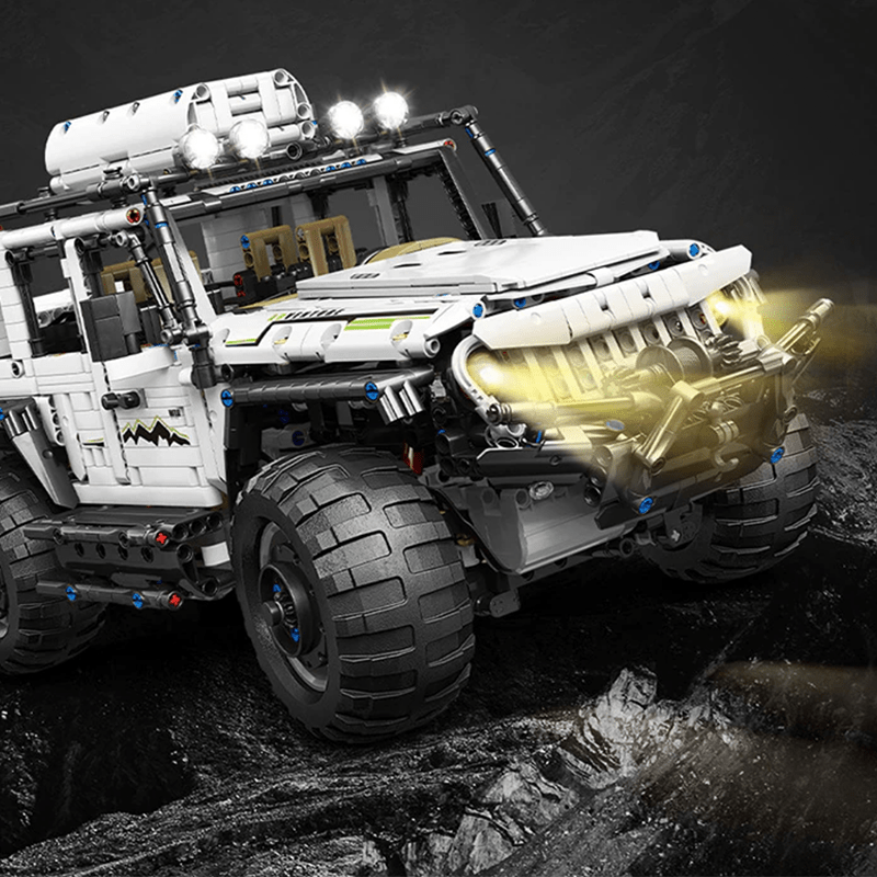 RC 6x6 Trail Truck - Building Blocks Set | Power Brickz