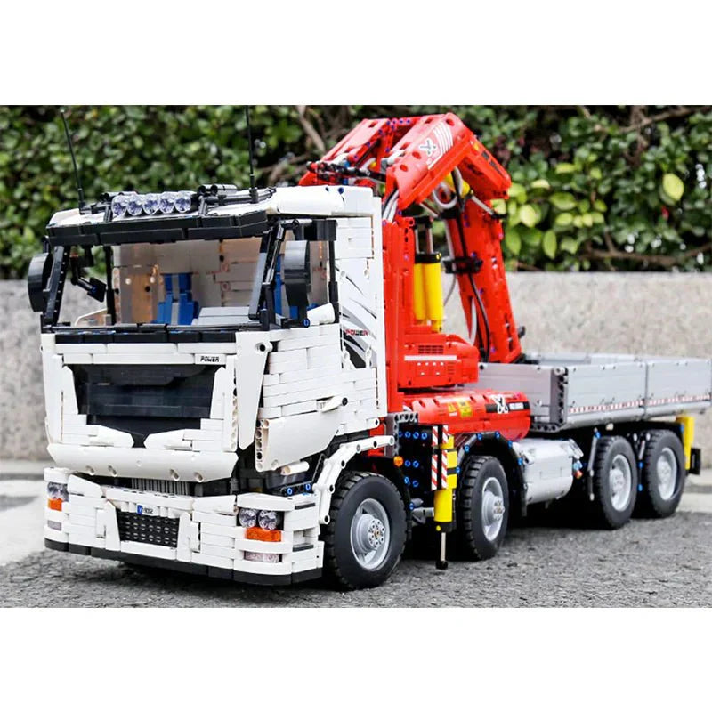 RC Heavy-Duty Crane Truck - Building Blocks Set | Power Brickz
