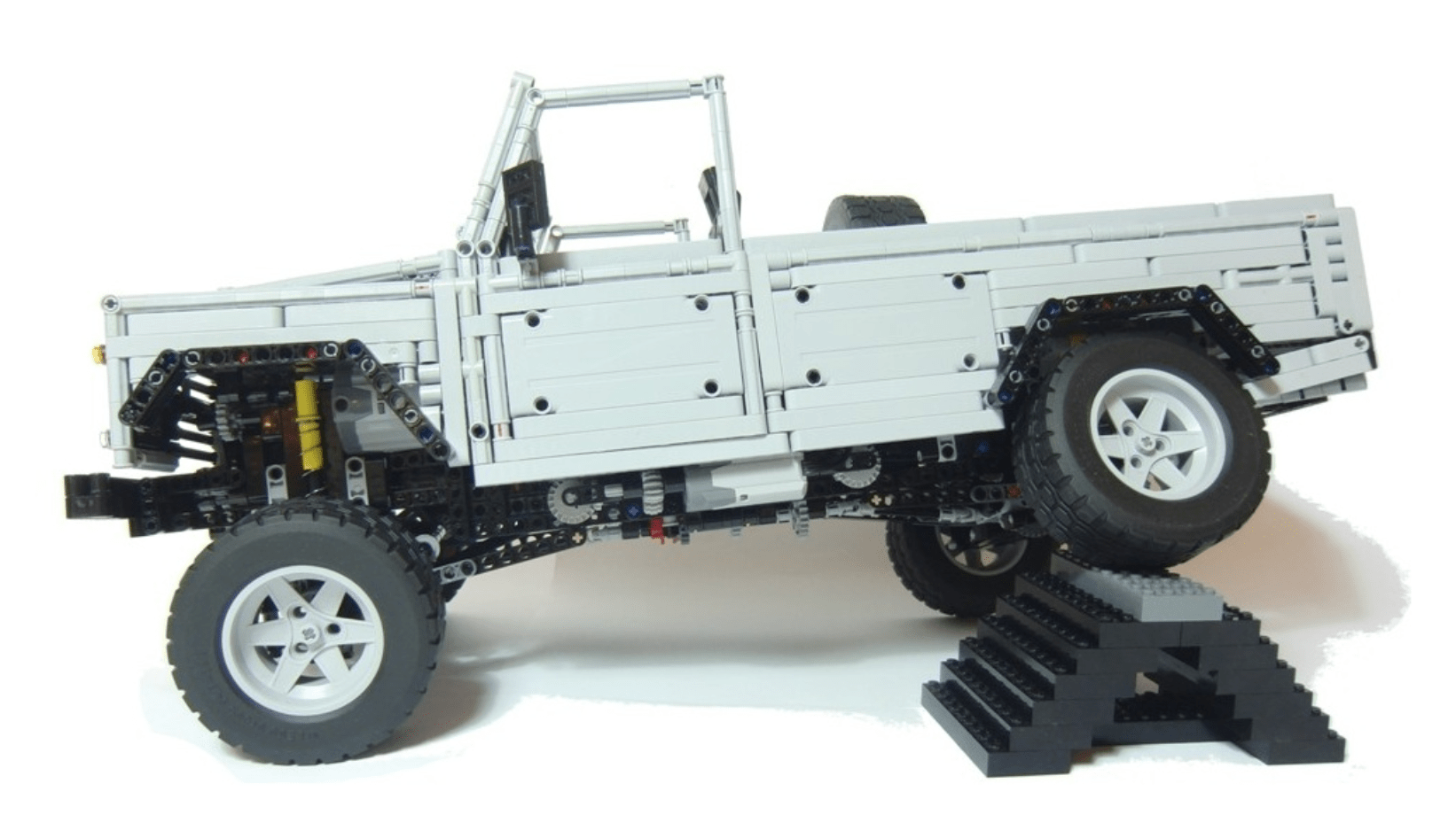 Remote Controlled SUV - Building Set | Power Brickz