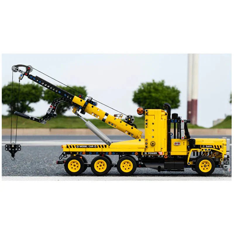Heavy-Duty Tow Truck - Building Blocks Set | Power Brickz