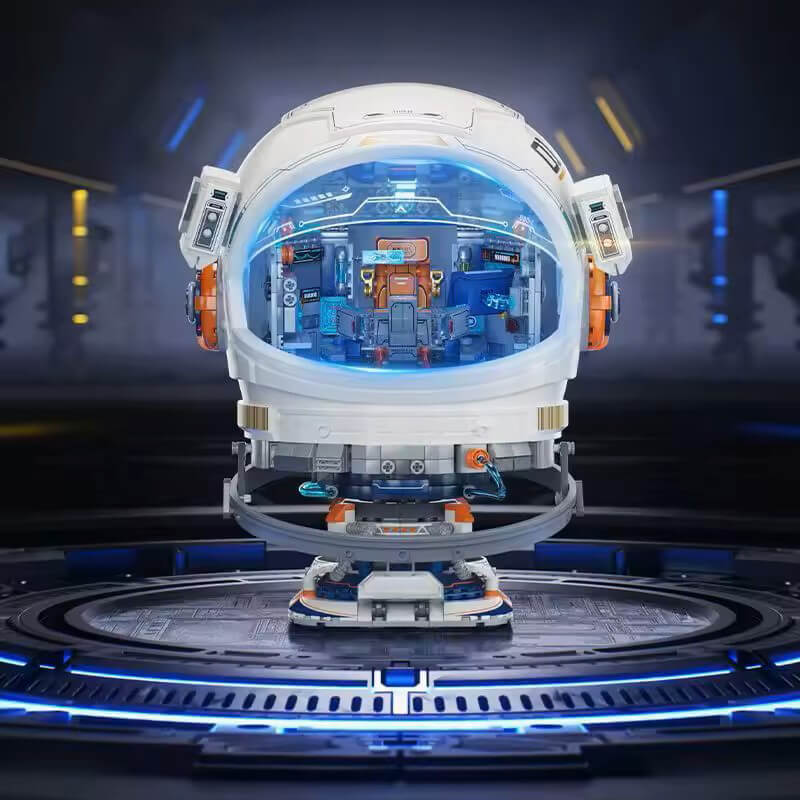 Space Explorer Helmet - Building Blocks Set | Power Brickz