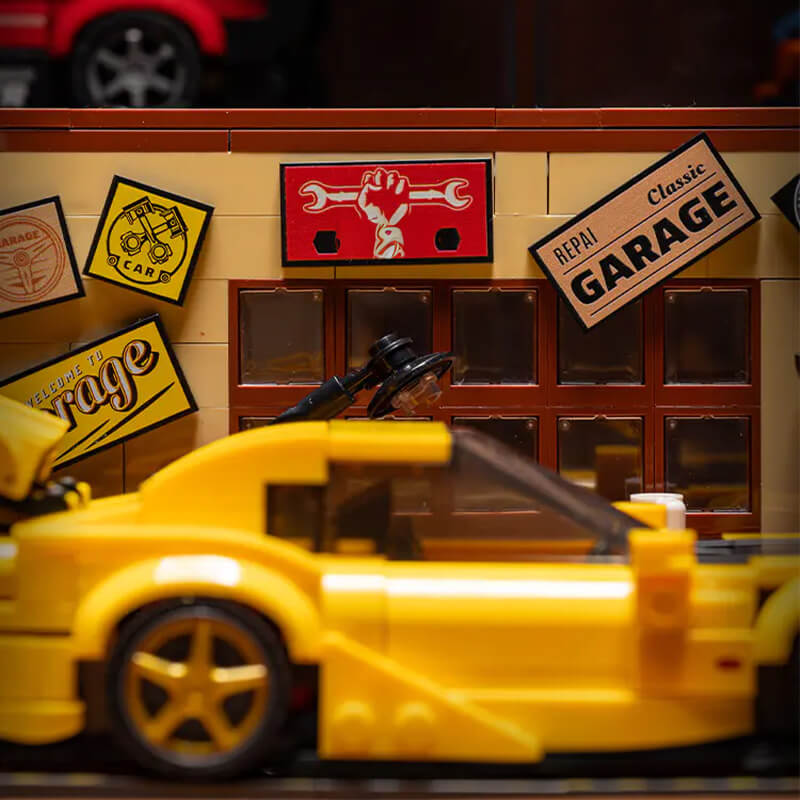 Vintage Auto Garage - Building Blocks Set | Power Brickz