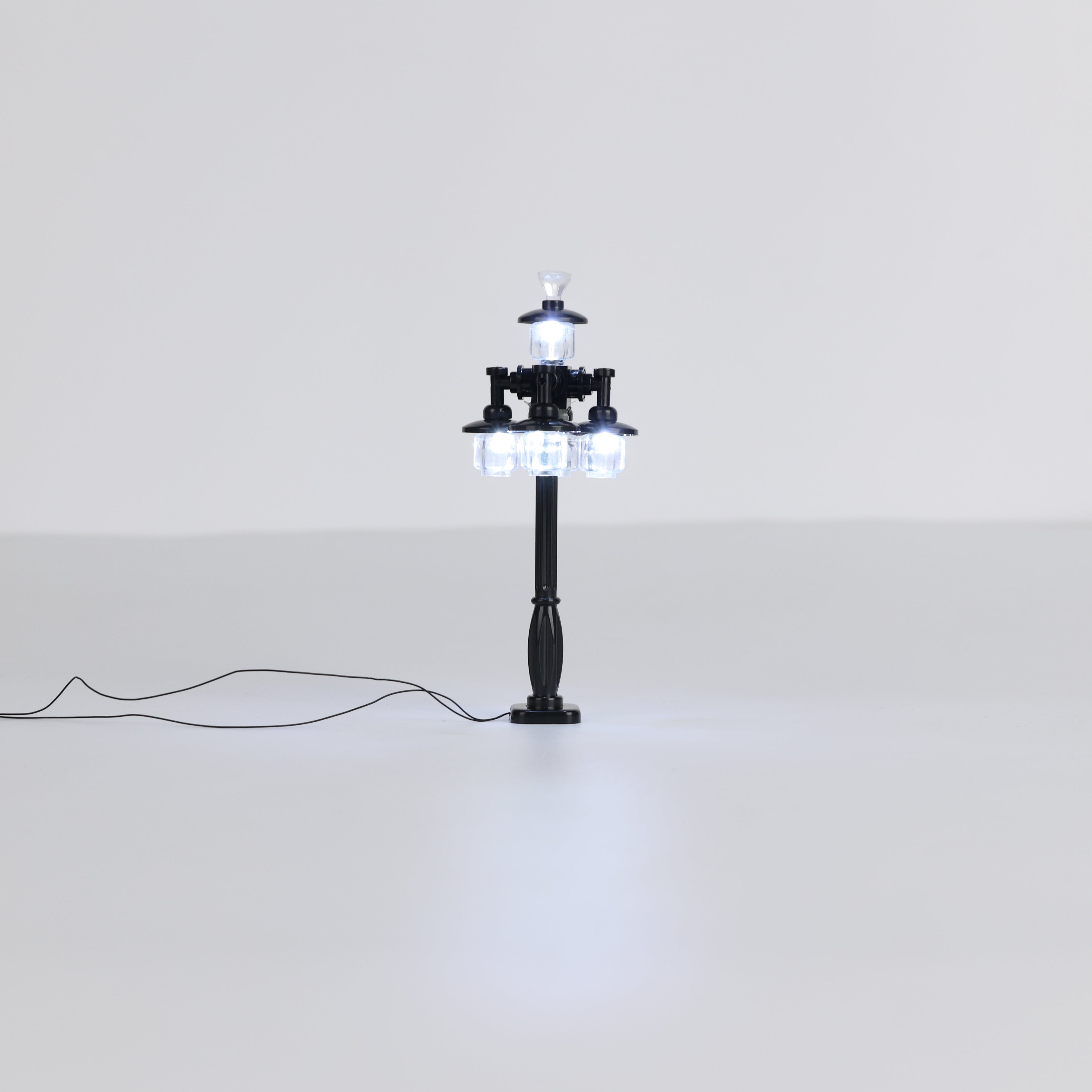 LED Lamp Post USB (5 heads) | LED Accessory | Power Brickz