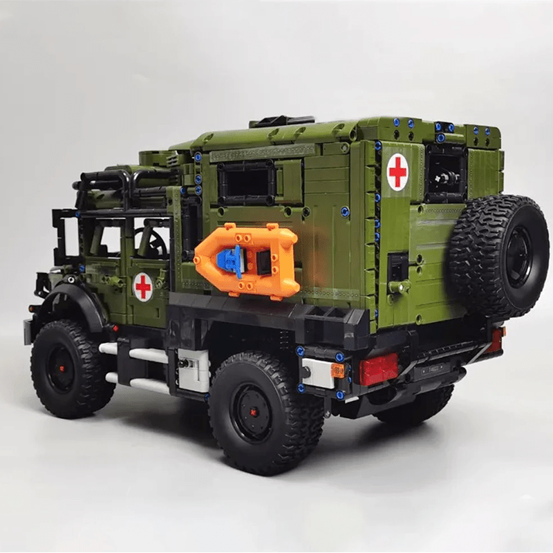 Armoured Military Ambulance - Building Set | Power Brickz