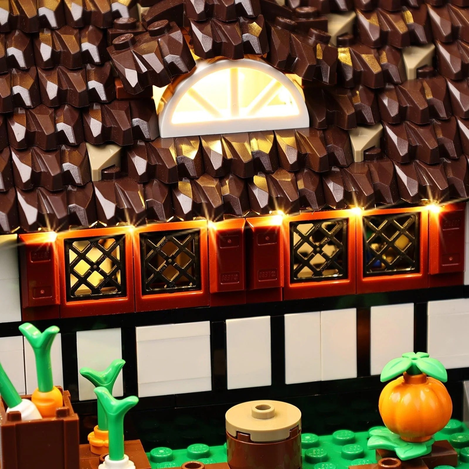 Medieval Town Square 10332 LED Light Kit – Building Block Lighting | Power Brickz™