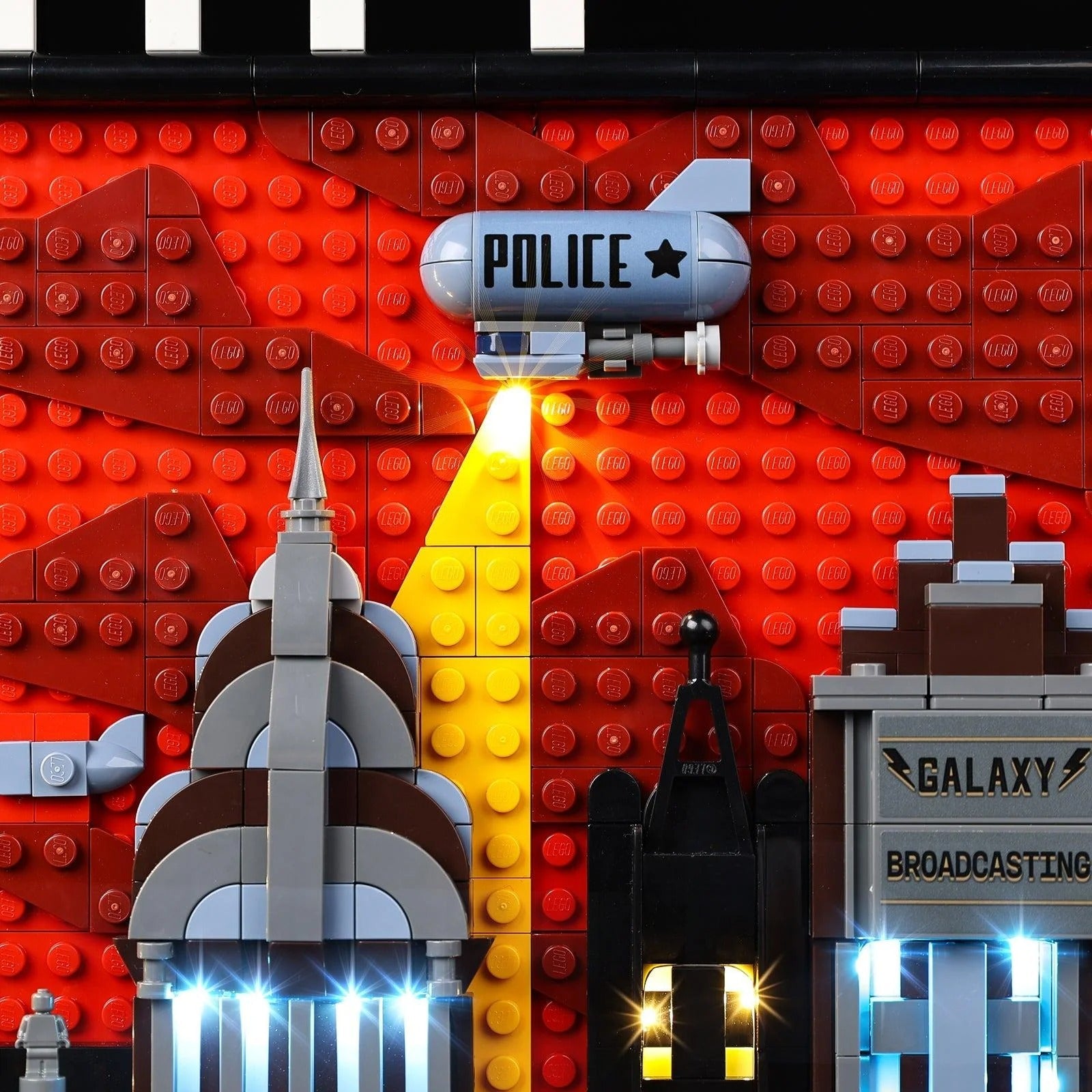 Batman: The Animated Series Gotham City 76271 LED Light Kit – Building Block Lighting | Power Brickz™