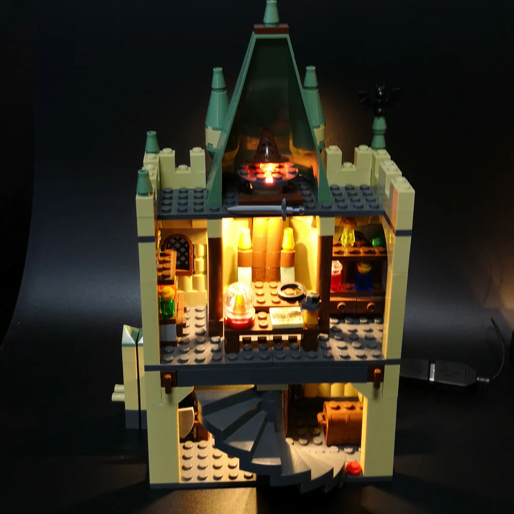 Harry Potter Hogwarts Castle 4842 LED Light Kit – Building Block Lighting | Power Brickz™