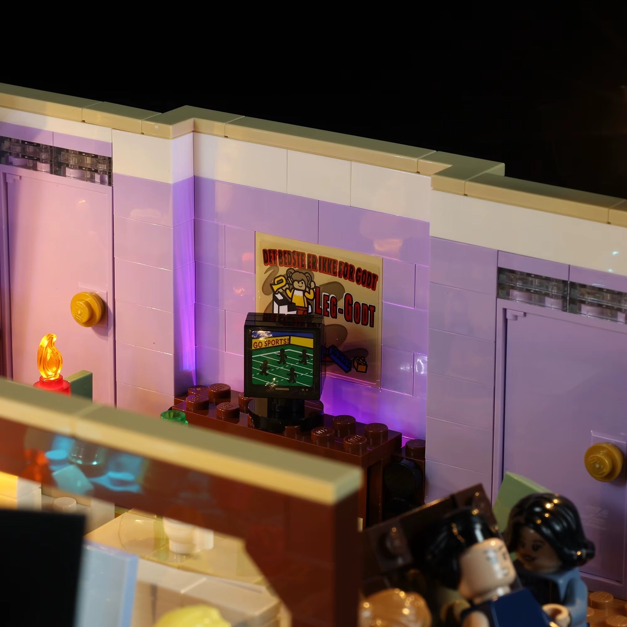 The Friends Apartments 10292 LED Light Kit – Building Block Lighting | Power Brickz™