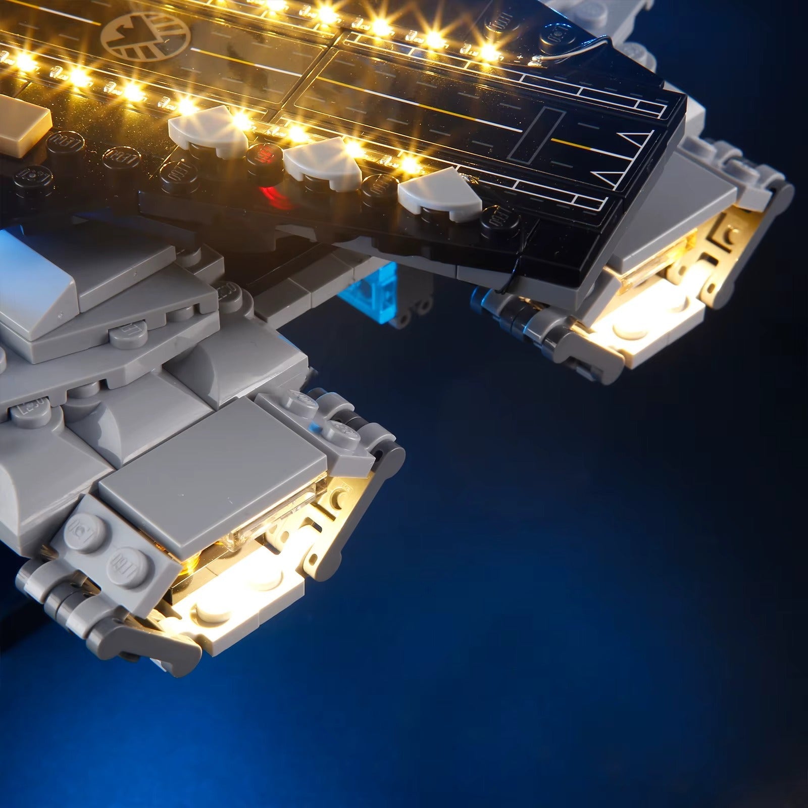 The Avengers Helicarrier 76295 LED Light Kit – Building Block Lighting | Power Brickz™