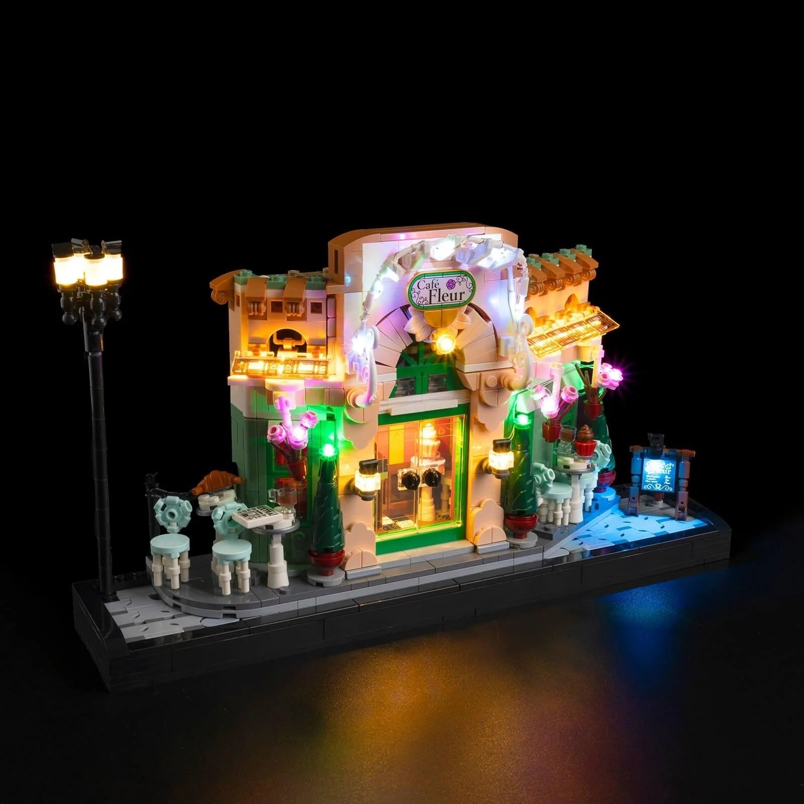French Café 10362 LED Light Kit – Building Block Lighting | Power Brickz™
