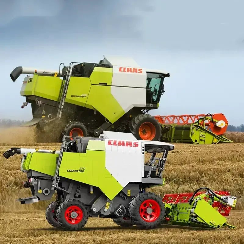Claas Dominator 370 Harvester