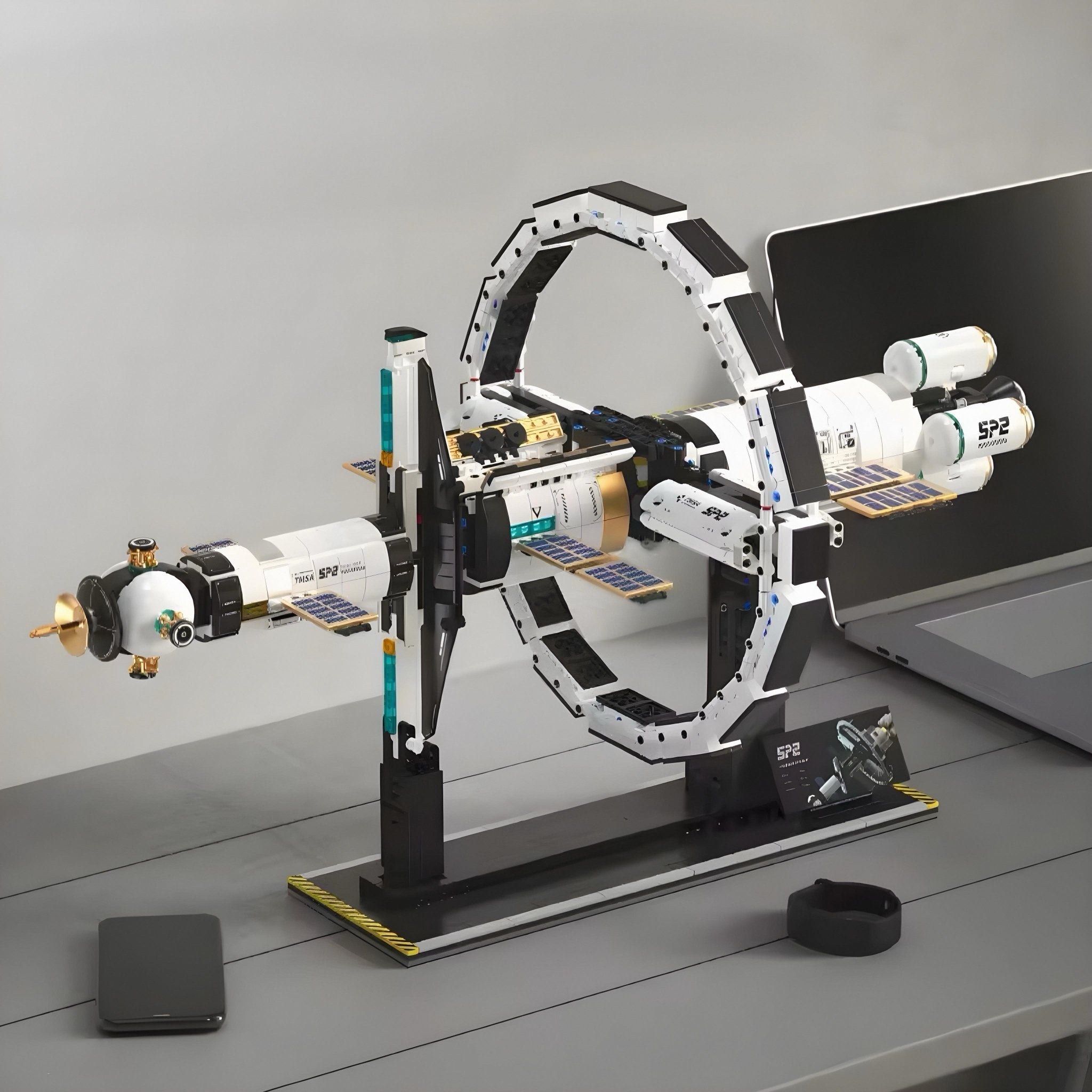 Modular Orbital Space Station | Tuomu T5006
