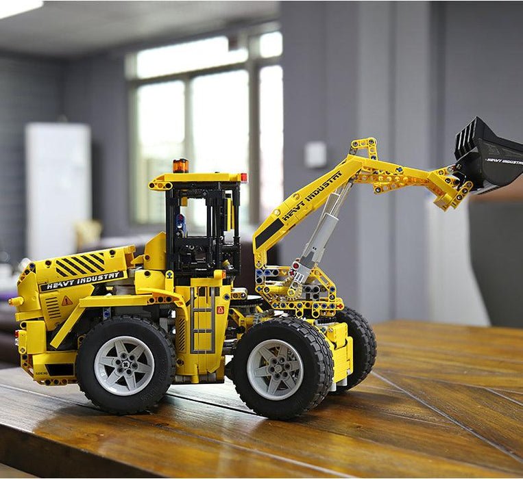 RC Heavy-Duty Bulldozer - Building Set | Power Brickz